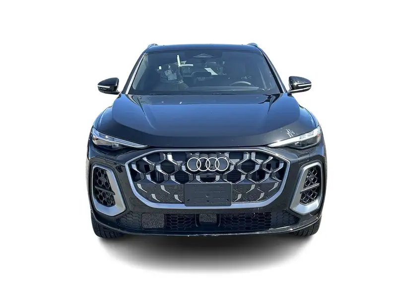 2026 Audi Q5 Progressiv, černá, 90 km, dovoz Kanada — foto 4 z 12
