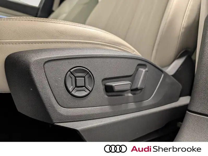 2022 Audi E-Tron Progressiv, modrá, 68 591 km, dovoz Kanada — foto 12 z 12