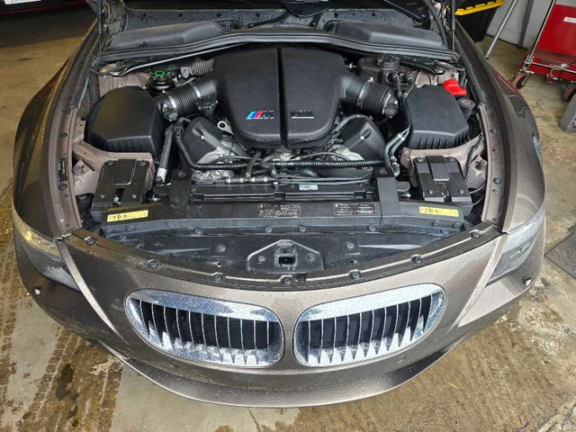2008 BMW M6, 99 500 km, dovoz Kanada — foto 4 z 5