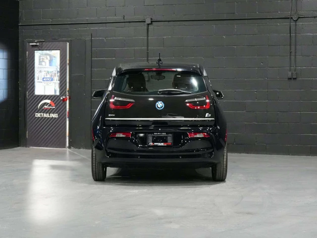 2018 BMW I3, černá, 70 289 km, dovoz Kanada — foto 7 z 20