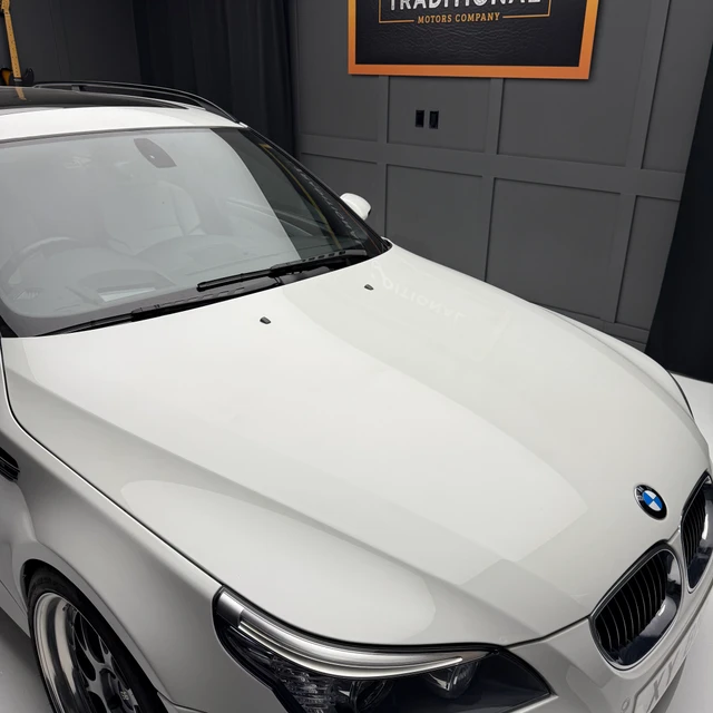 2008 BMW M5 SMG Touring E61, 102 877 km, dovoz Kanada — foto 11 z 20