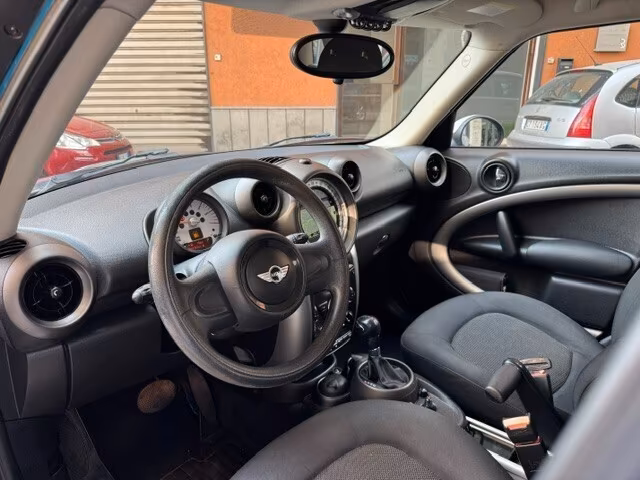2012 MINI, 189 000 km, Itálie — foto 9 z 30