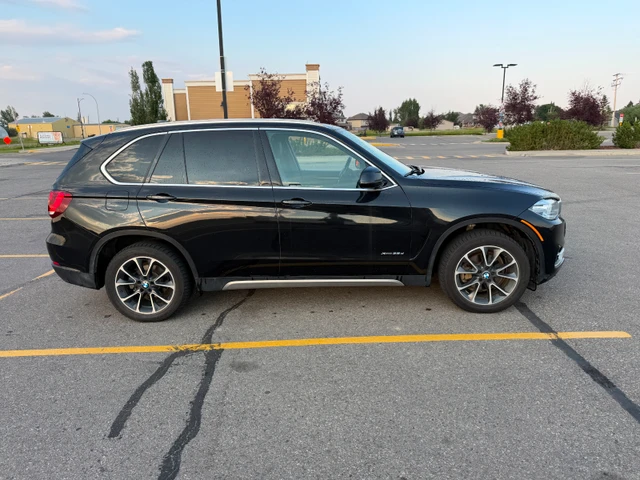 2017 BMW X5, černá, 203 000 km, dovoz Kanada — foto 2 z 5