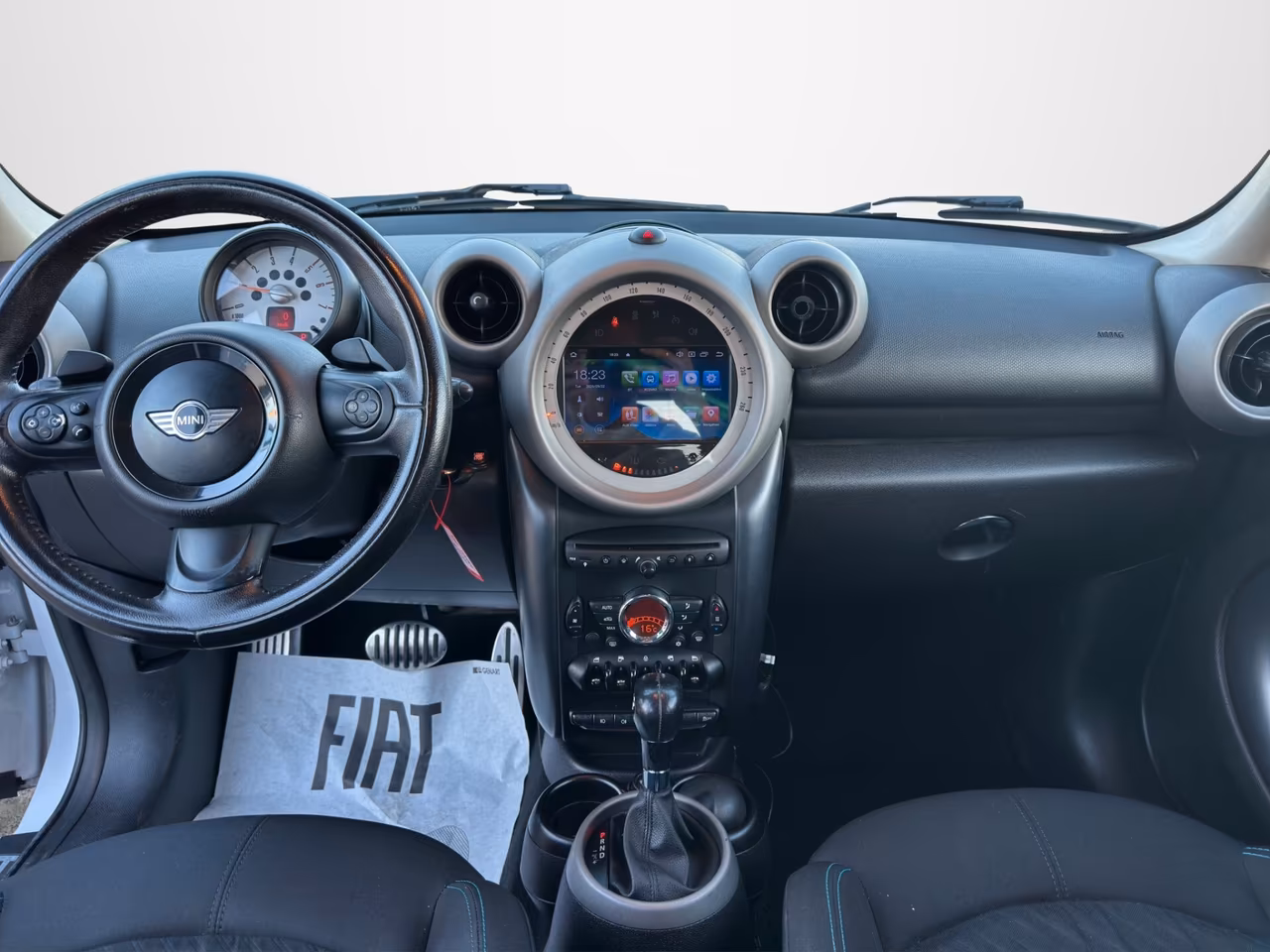 2012 MINI, 175 213 km, Itálie — foto 15 z 20