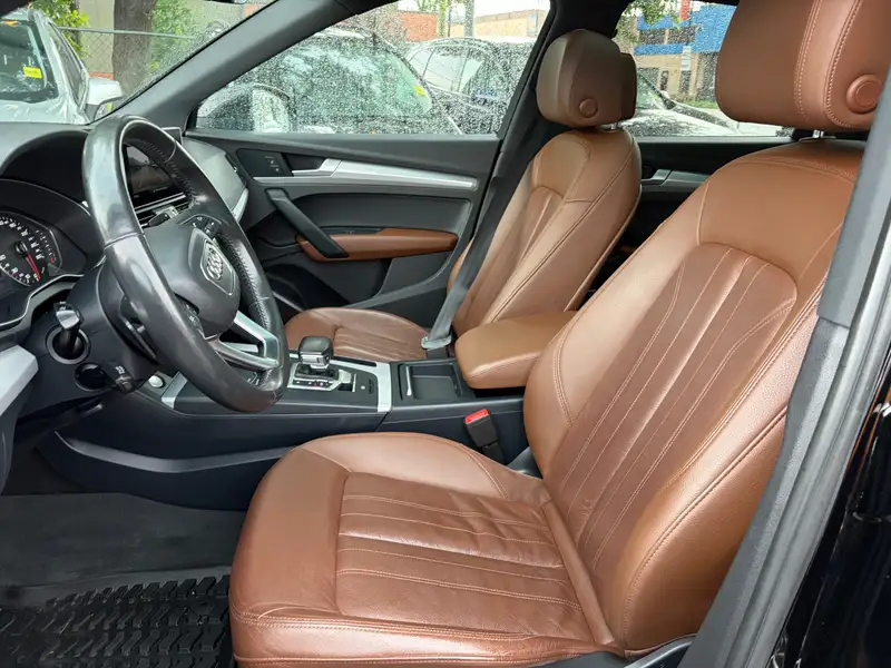 2018 Audi Q5 Progressiv, černá, 155 166 km, dovoz Kanada — foto 7 z 12