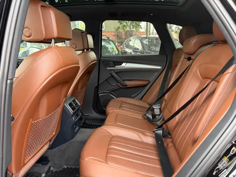 2018 Audi Q5 Progressiv, černá, 155 166 km, dovoz Kanada — foto 9 z 12