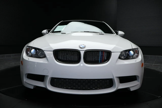 2011 BMW M3 BASE, bílá, 127 844 km, dovoz Kanada — foto 10 z 20