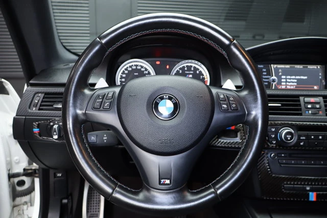 2011 BMW M3 BASE, bílá, 127 844 km, dovoz Kanada — foto 13 z 20