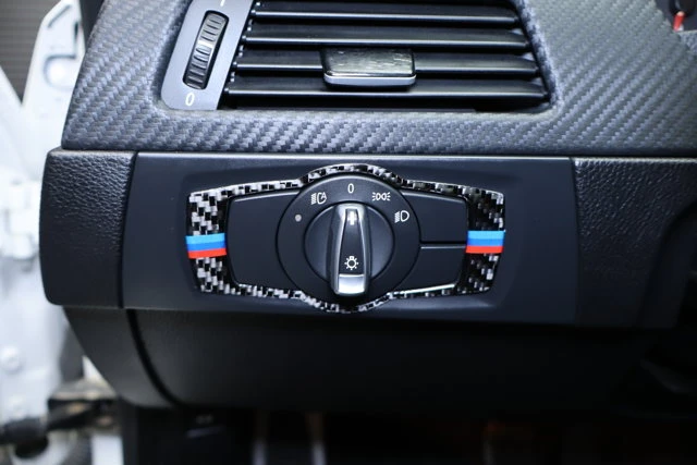 2011 BMW M3 BASE, bílá, 127 844 km, dovoz Kanada — foto 16 z 20