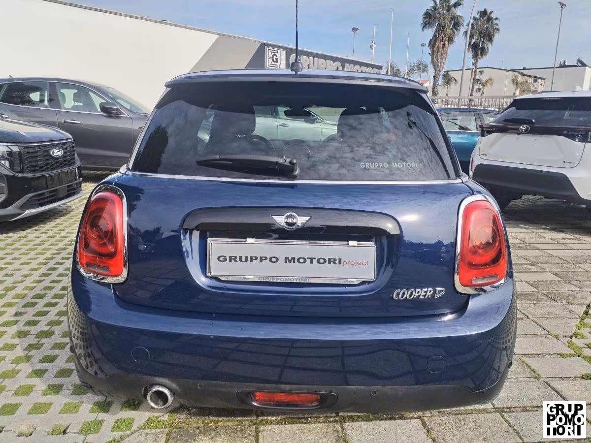 2014 MINI, 136 000 km, Itálie — foto 7 z 9