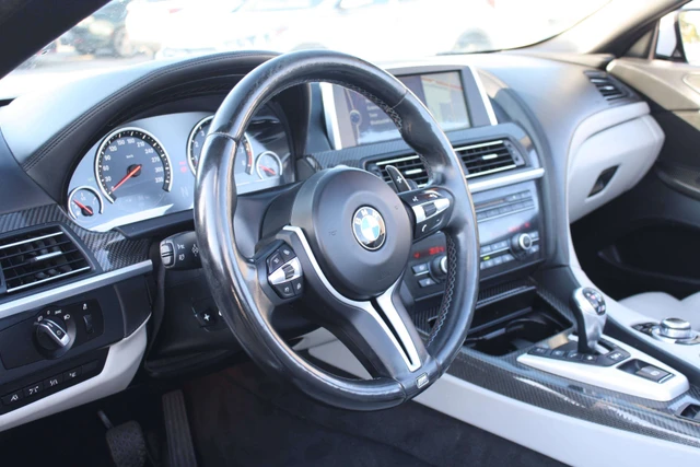 2012 BMW M6 Base, bílá, 183 000 km, dovoz Kanada — foto 12 z 20