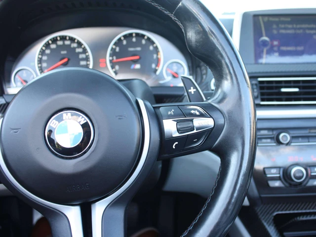2012 BMW M6 Base, bílá, 183 000 km, dovoz Kanada — foto 15 z 20