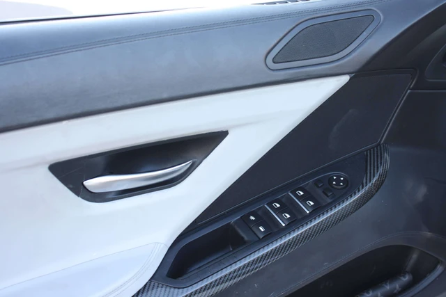 2012 BMW M6 Base, bílá, 183 000 km, dovoz Kanada — foto 8 z 20