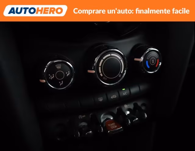 2021 MINI, 26 870 km, Itálie — foto 15 z 17