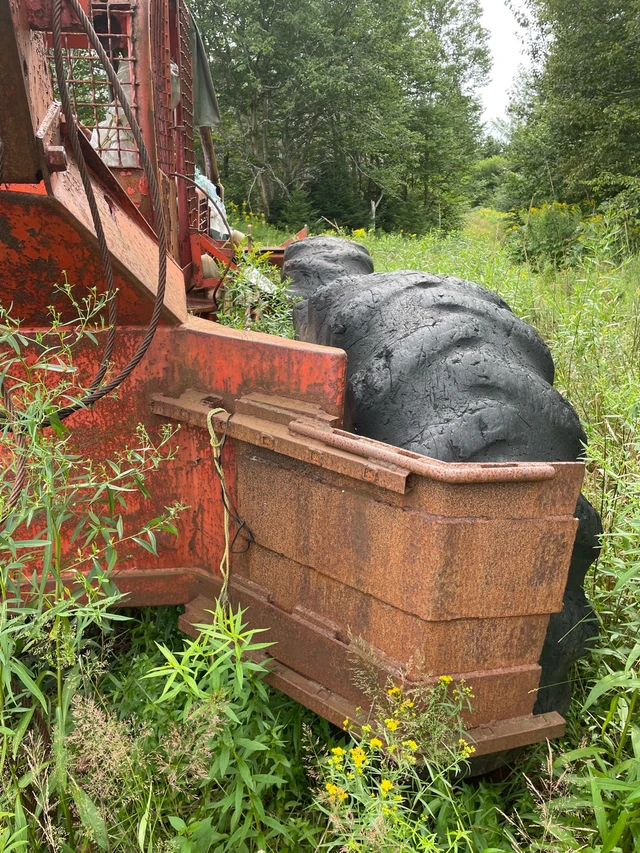 SKIDDER, dovoz Kanada — foto 5 z 5
