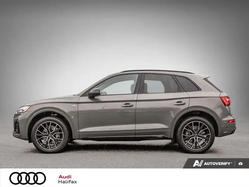 2023 Audi Q5 Technik, šedá, 85 765 km, dovoz Kanada — foto 3 z 12