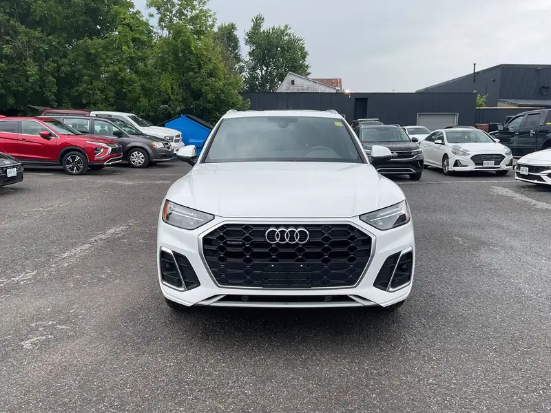 2023 Audi Q5 45 Progressiv, bílá, 79 481 km, dovoz Kanada — foto 2 z 12