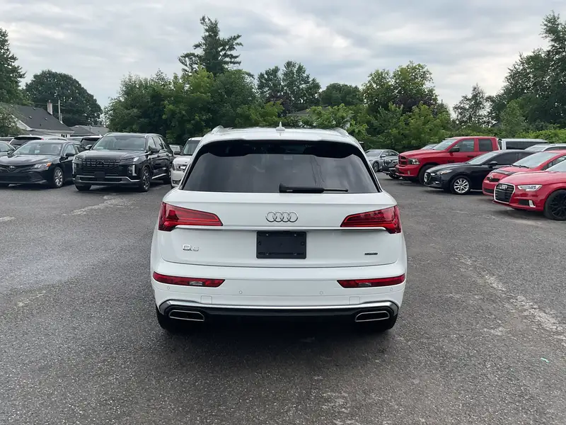 2023 Audi Q5 45 Progressiv, bílá, 79 481 km, dovoz Kanada — foto 5 z 12