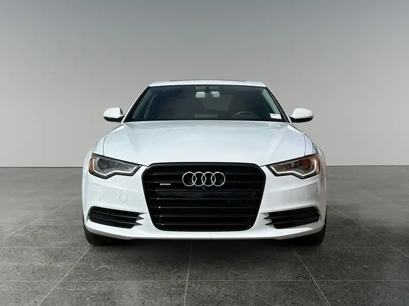 2013 Audi A6 Premium, bílá, 112 625 km, dovoz Kanada — foto 8 z 12