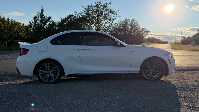 2016 BMW 2Series, 135 000 km, dovoz Kanada — foto 3 z 5