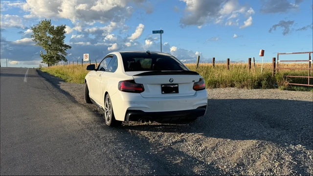 2016 BMW 2Series, 135 000 km, dovoz Kanada — foto 5 z 5