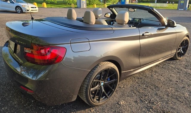 2016 BMW 2Series, šedá, 175 000 km, dovoz Kanada — foto 5 z 5