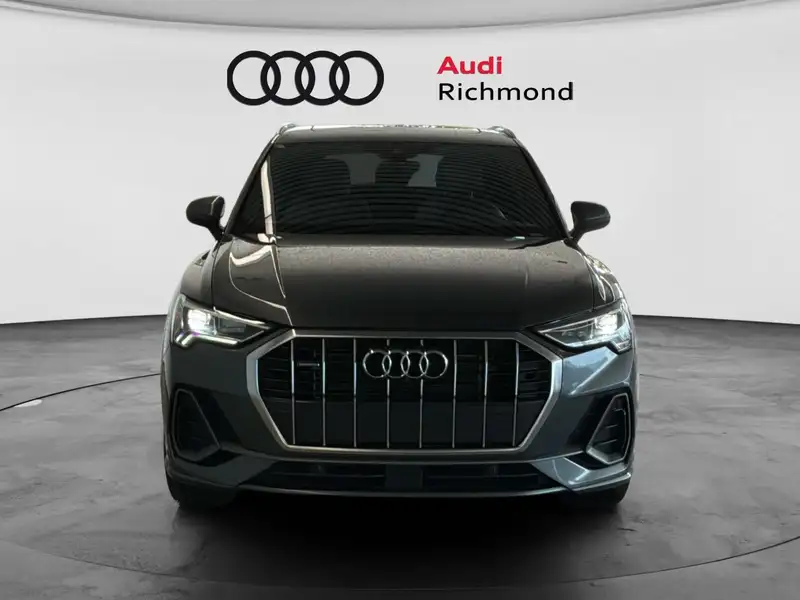 2025 Audi Q3 Technik, šedá, 39 840 km, dovoz Kanada — foto 2 z 12