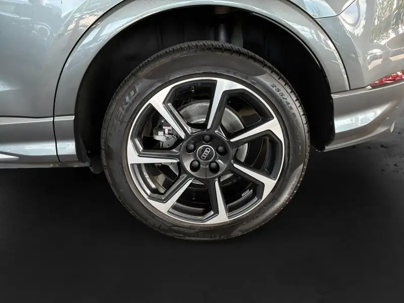 2025 Audi Q3 Technik, šedá, 39 840 km, dovoz Kanada — foto 9 z 12