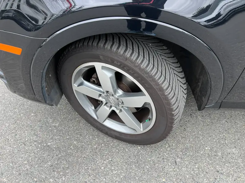 2015 Audi Q3 Progressiv | Navigation | AWD, černá, 150 718 km, dovoz Kanada — foto 12 z 12