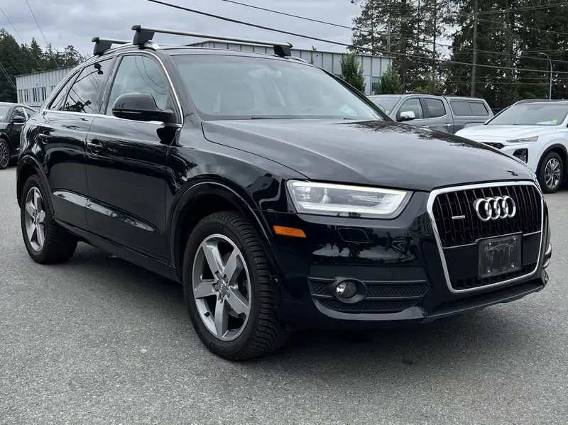 2015 Audi Q3 Progressiv | Navigation | AWD, černá, 150 718 km, dovoz Kanada — foto 9 z 12