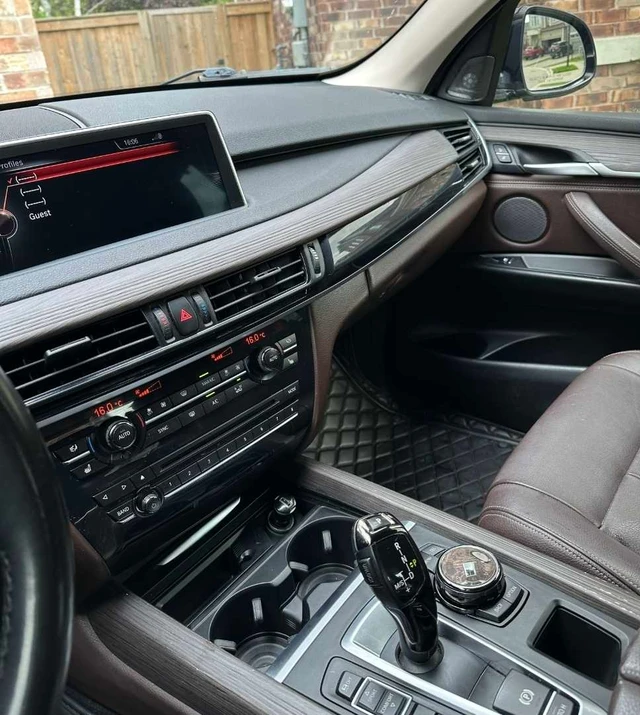 2016 BMW 5Series, 147 000 km, dovoz Kanada — foto 5 z 5