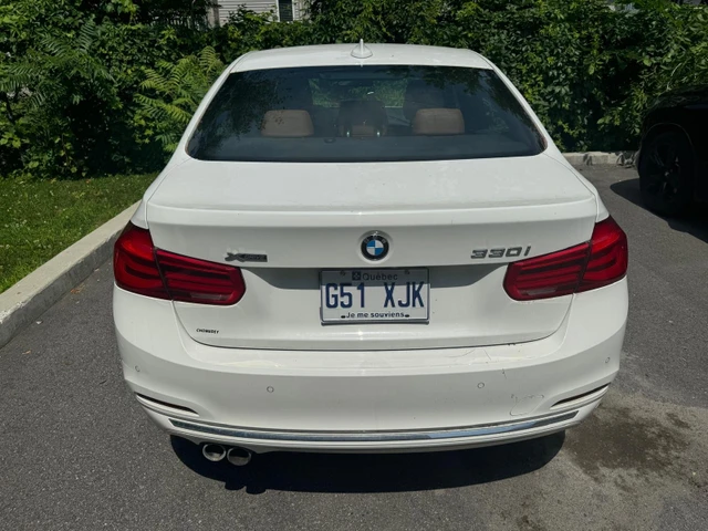 2017 BMW 3Series, 143 000 km, dovoz Kanada — foto 2 z 5