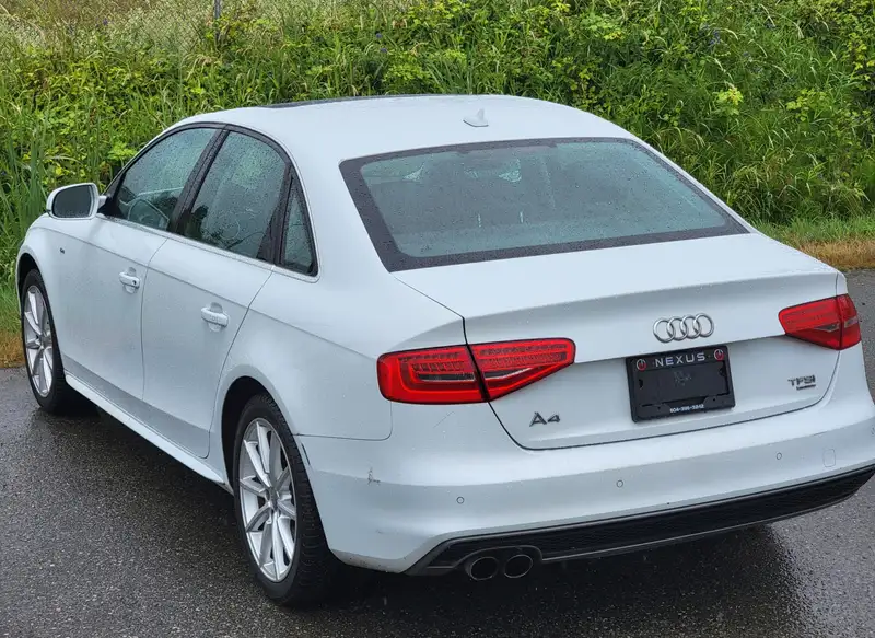2015 Audi A4 4dr Sdn Auto Progressiv plus quattro, bílá, 143 000 km, dovoz Kanada — foto 8 z 12