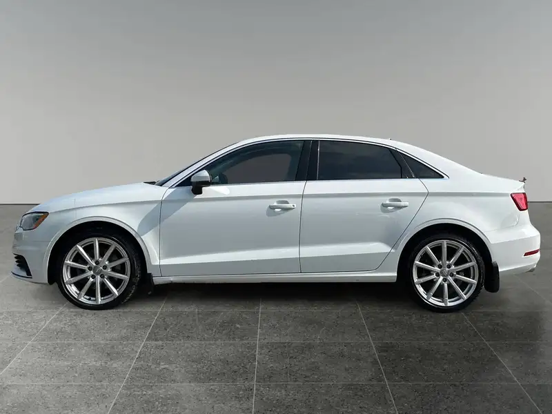 2016 Audi A3 Progressiv, bílá, 173 589 km, dovoz Kanada — foto 2 z 12