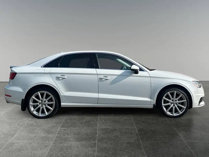 2016 Audi A3 Progressiv, bílá, 173 589 km, dovoz Kanada — foto 6 z 12