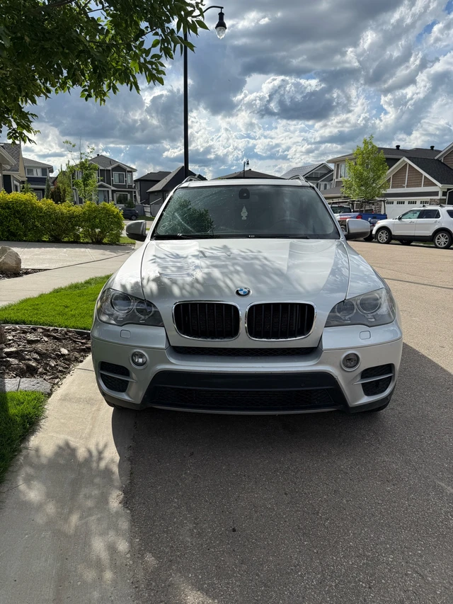 2012 BMW X5, 182 000 km, dovoz Kanada — foto 2 z 5