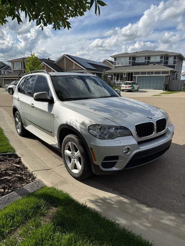 2012 BMW X5, 182 000 km, dovoz Kanada — foto 3 z 5
