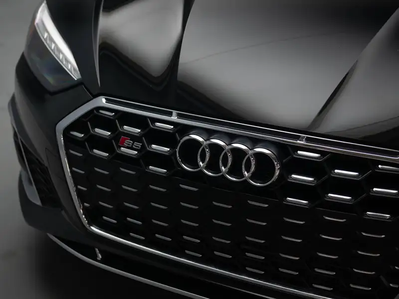 2022 Audi S5 Progressiv, černá, 34 868 km, dovoz Kanada — foto 7 z 12
