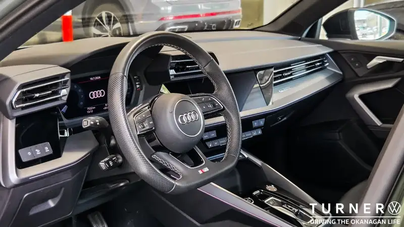 2025 Audi A3 Progressiv, 7 520 km, dovoz Kanada — foto 7 z 12