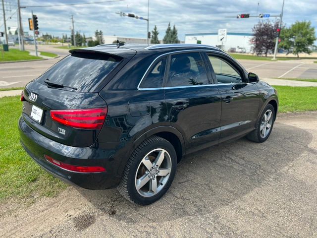 2015 Audi Q3 Progressiv, černá, 137 218 km, dovoz Kanada — foto 5 z 5