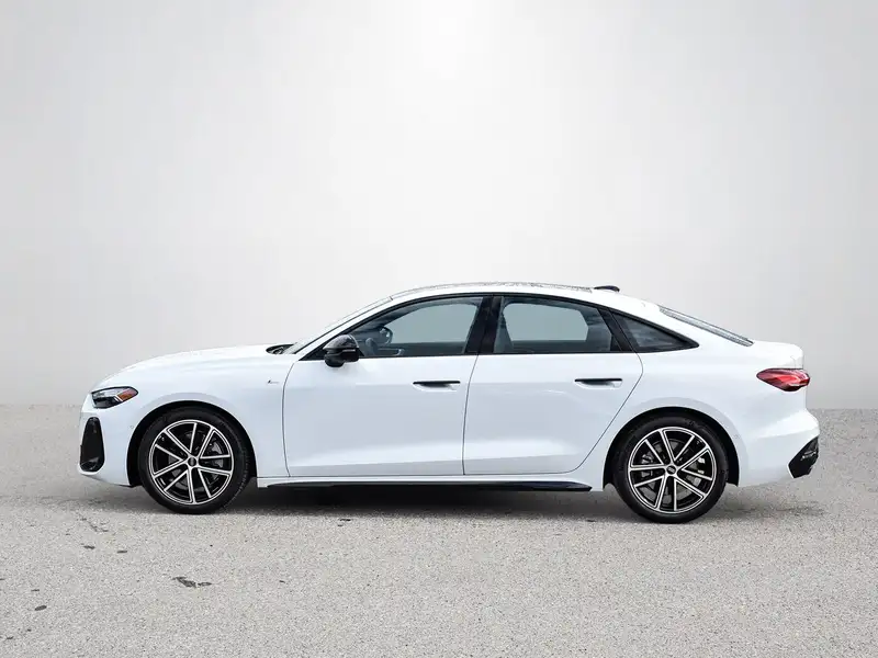 2025 Audi A5 Technik, bílá, 3 880 km, dovoz Kanada — foto 3 z 12