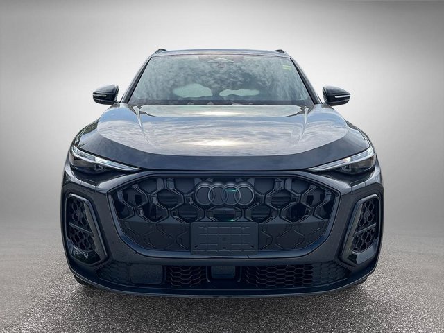 2026 Audi Q5 Progressiv, šedá, 22 km, dovoz Kanada — foto 2 z 20