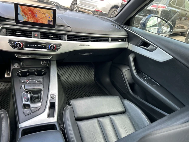 2017 Audi A4 Progressiv, modrá, 172 285 km, dovoz Kanada — foto 16 z 20