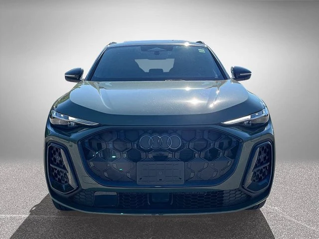 2026 Audi Q5 Progressiv, zelená, 12 km, dovoz Kanada — foto 2 z 20