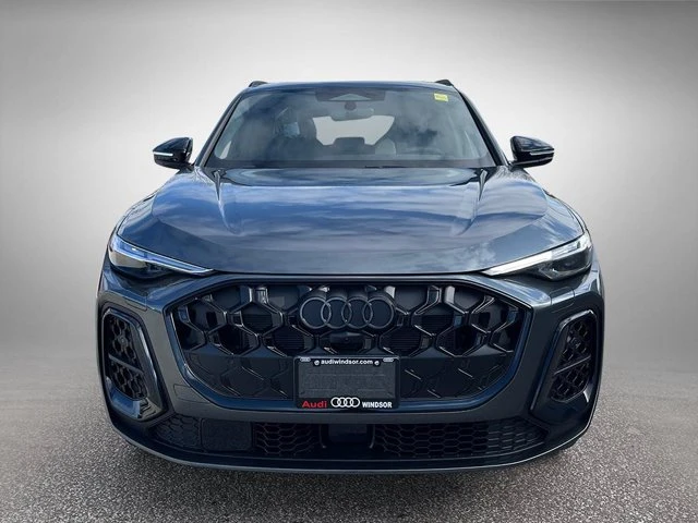 2026 Audi Q5 Progressiv, šedá, 15 km, dovoz Kanada — foto 2 z 20