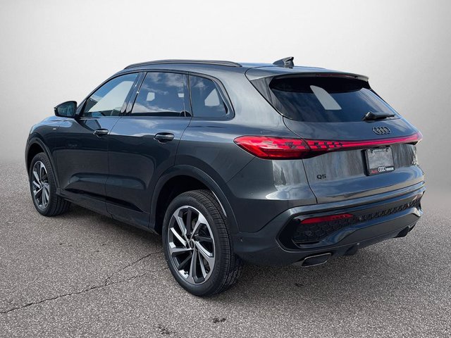 2026 Audi Q5 Progressiv, šedá, 15 km, dovoz Kanada — foto 9 z 20