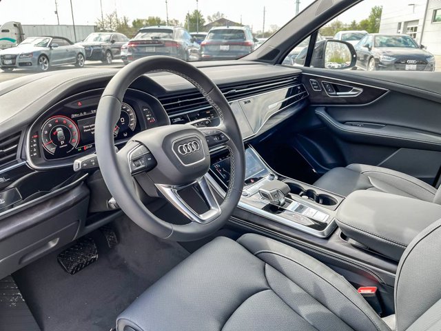 2026 Audi Q7 Technik, černá, 28 km, dovoz Kanada — foto 16 z 20