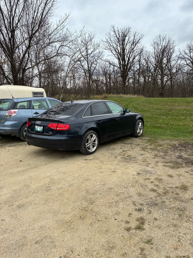 2012 Audi A4, 176 000 km, dovoz Kanada — foto 2 z 5