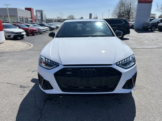 2024 Audi A4 Progressiv, bílá, 33 369 km, dovoz Kanada — foto 3 z 20