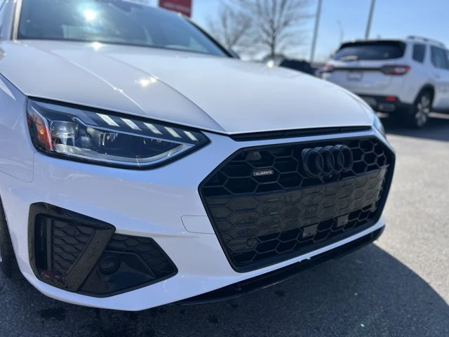 2024 Audi A4 Progressiv, bílá, 33 369 km, dovoz Kanada — foto 4 z 20